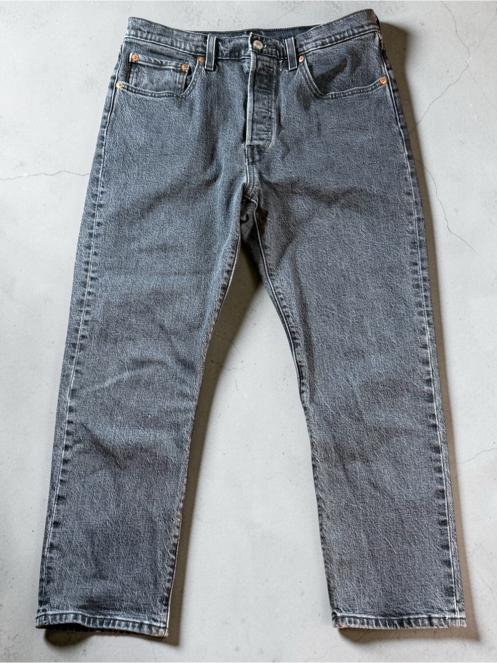 Levi’s 501 Black Wash Straight Leg Jeans Women’s  W30 L26 High Rise Button Fly